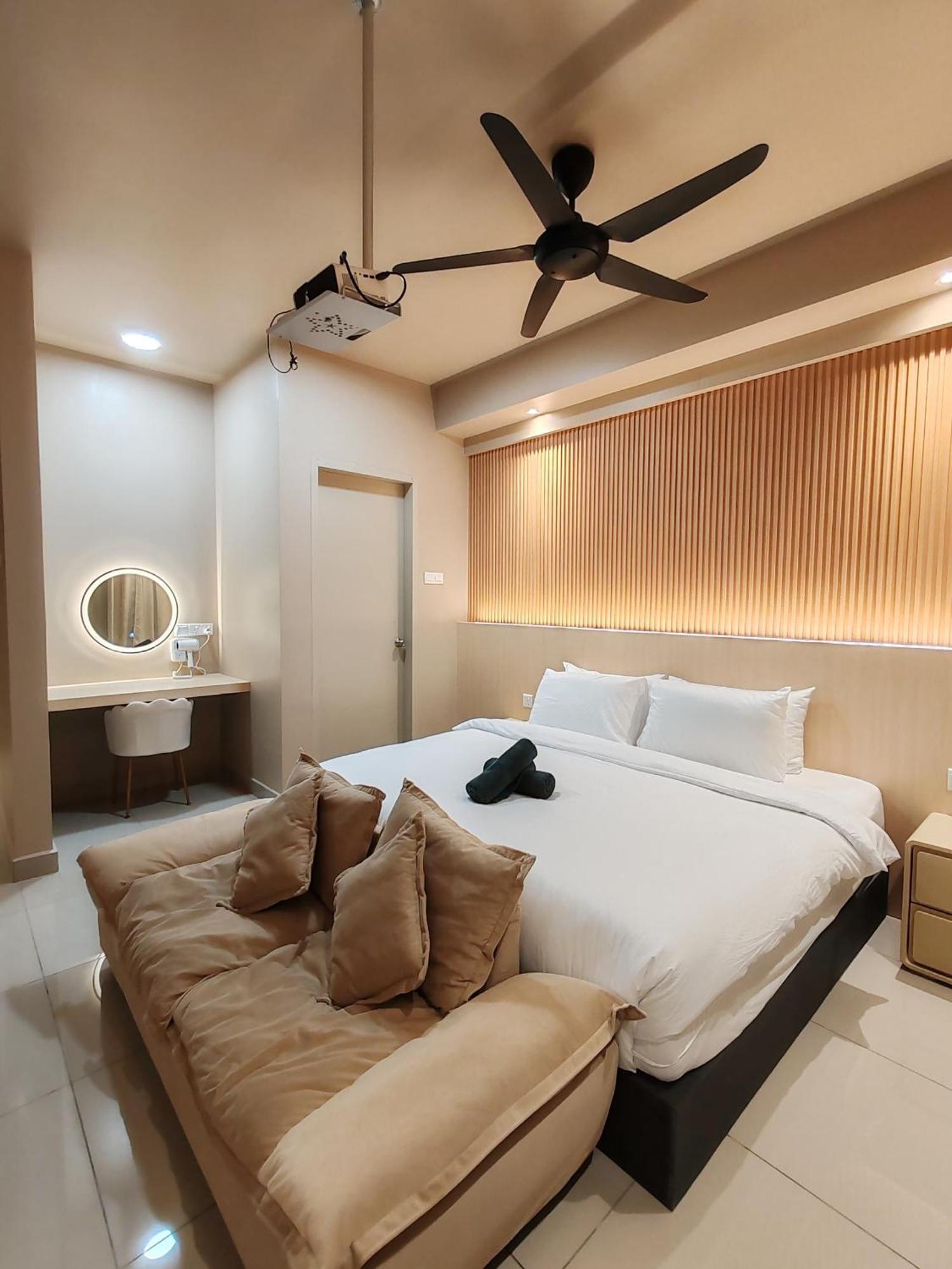 Luxury Couple Suites L Free Netflix L Massage Chair L Bathtub L Wifi 200Mbps L Town Area Bali Residence Malacca Exterior foto