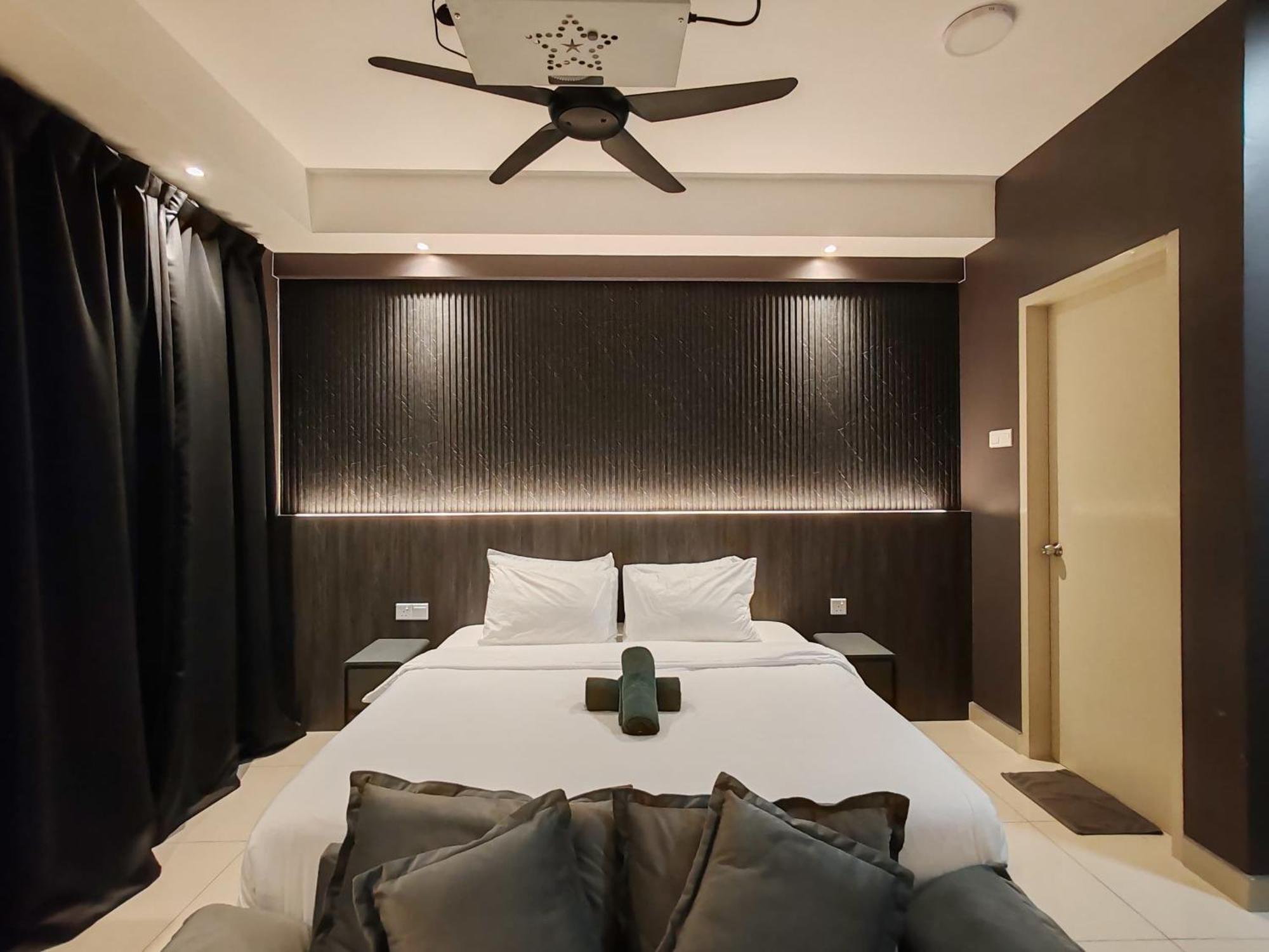 Luxury Couple Suites L Free Netflix L Massage Chair L Bathtub L Wifi 200Mbps L Town Area Bali Residence Malacca Exterior foto